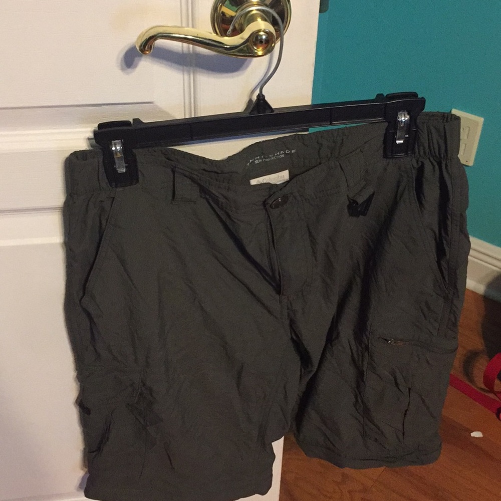 Columbia Sportwear Shorts Grey